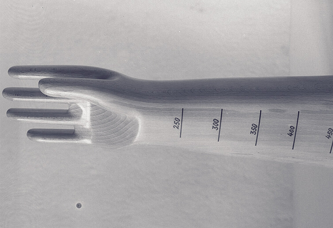 Wodden handformers for glove dipping 